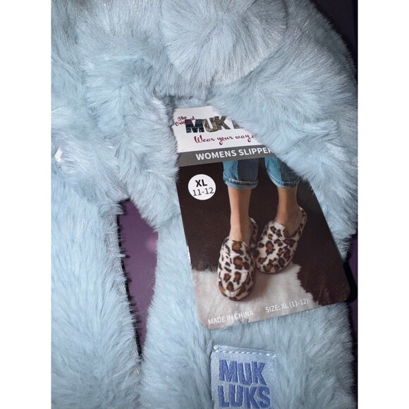 Musk Luks women’s powder blue, fuzzy slippers, size extra large 11 to 12 - Picture 4 of 7